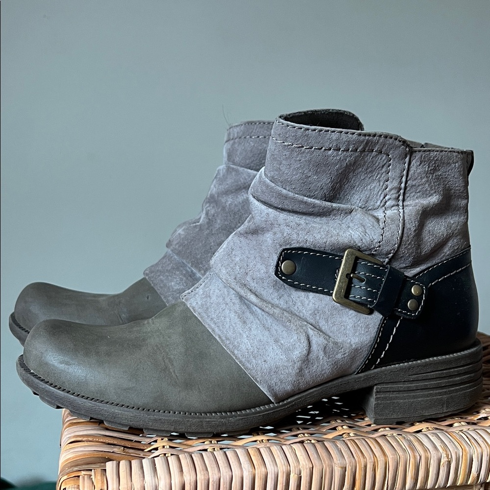 Earth Origins Phoenix Ankle Boots 9 W